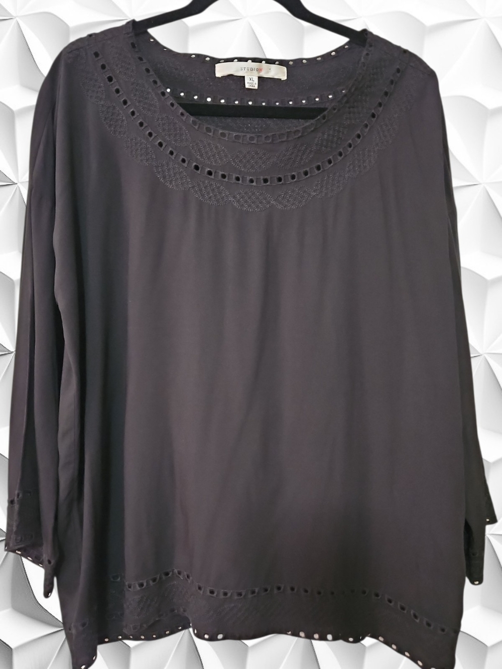 Studio M Black Eyelet Lace Blouse Top XL Long Sleeve Boho Flowy Scoop Neck
